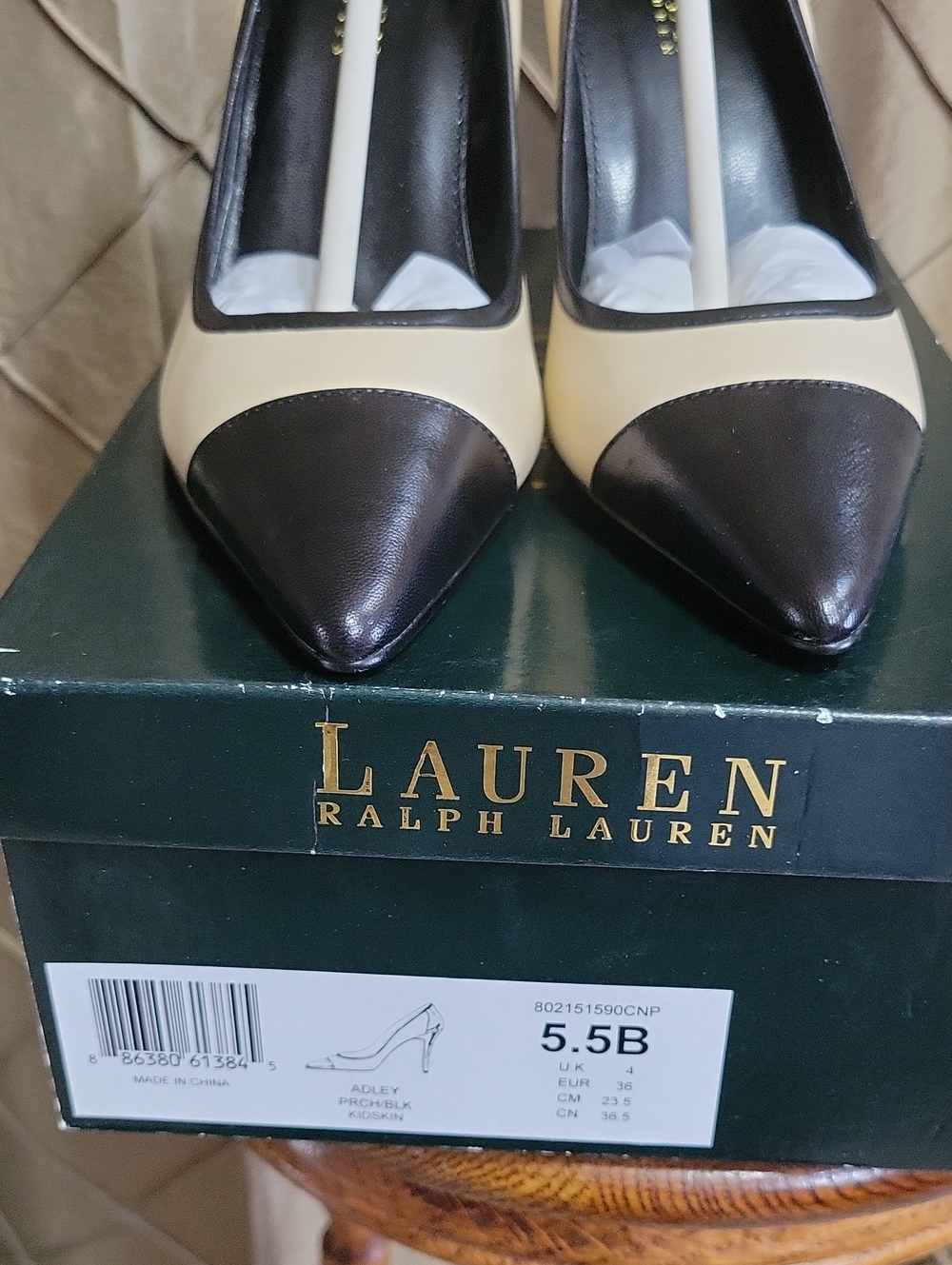 NWT- Lauren Ralph Lauren ‘Adley’ Spectator / Cap Toe Kidskin Pump - Picture 4 of 7